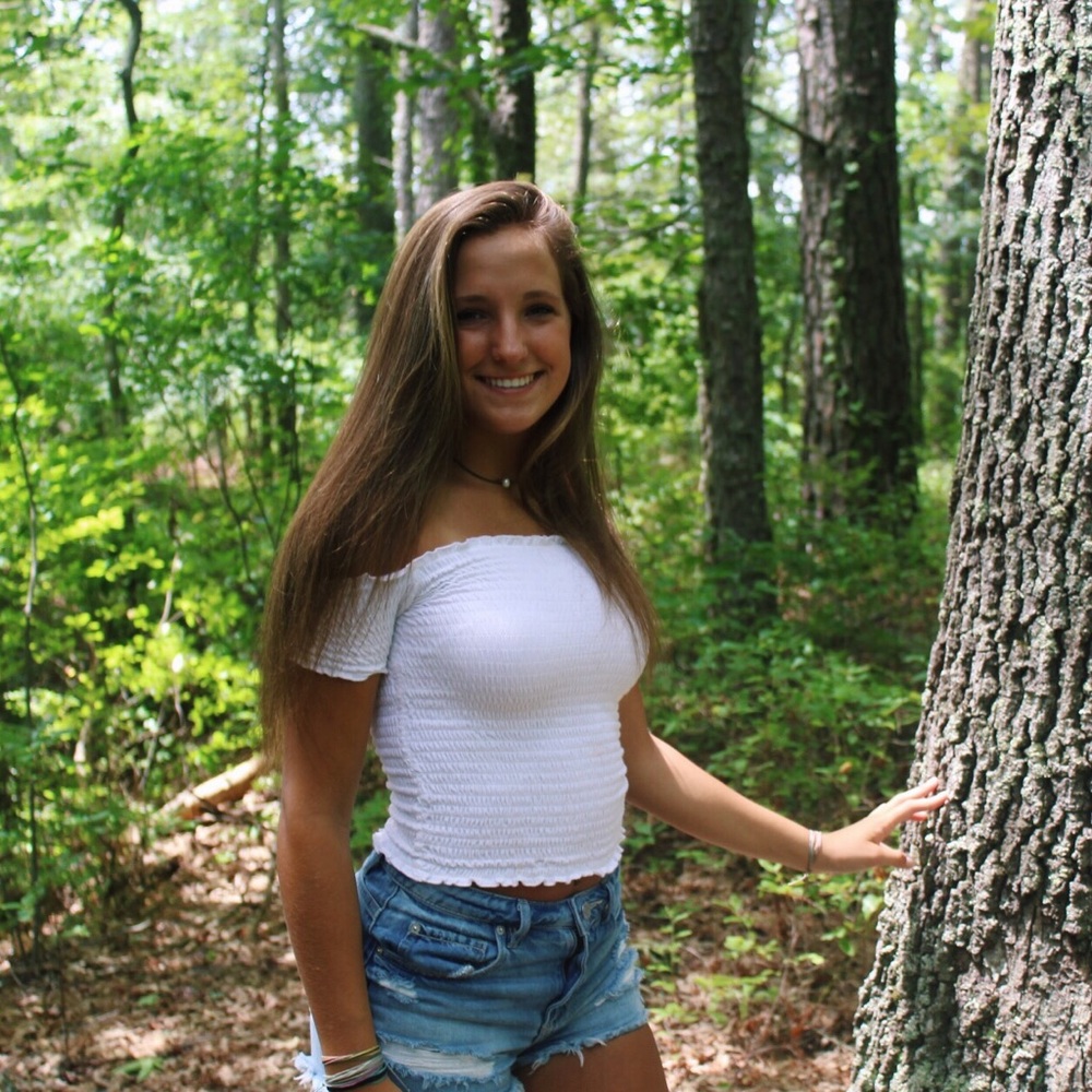 Meet your Posher, Abbey